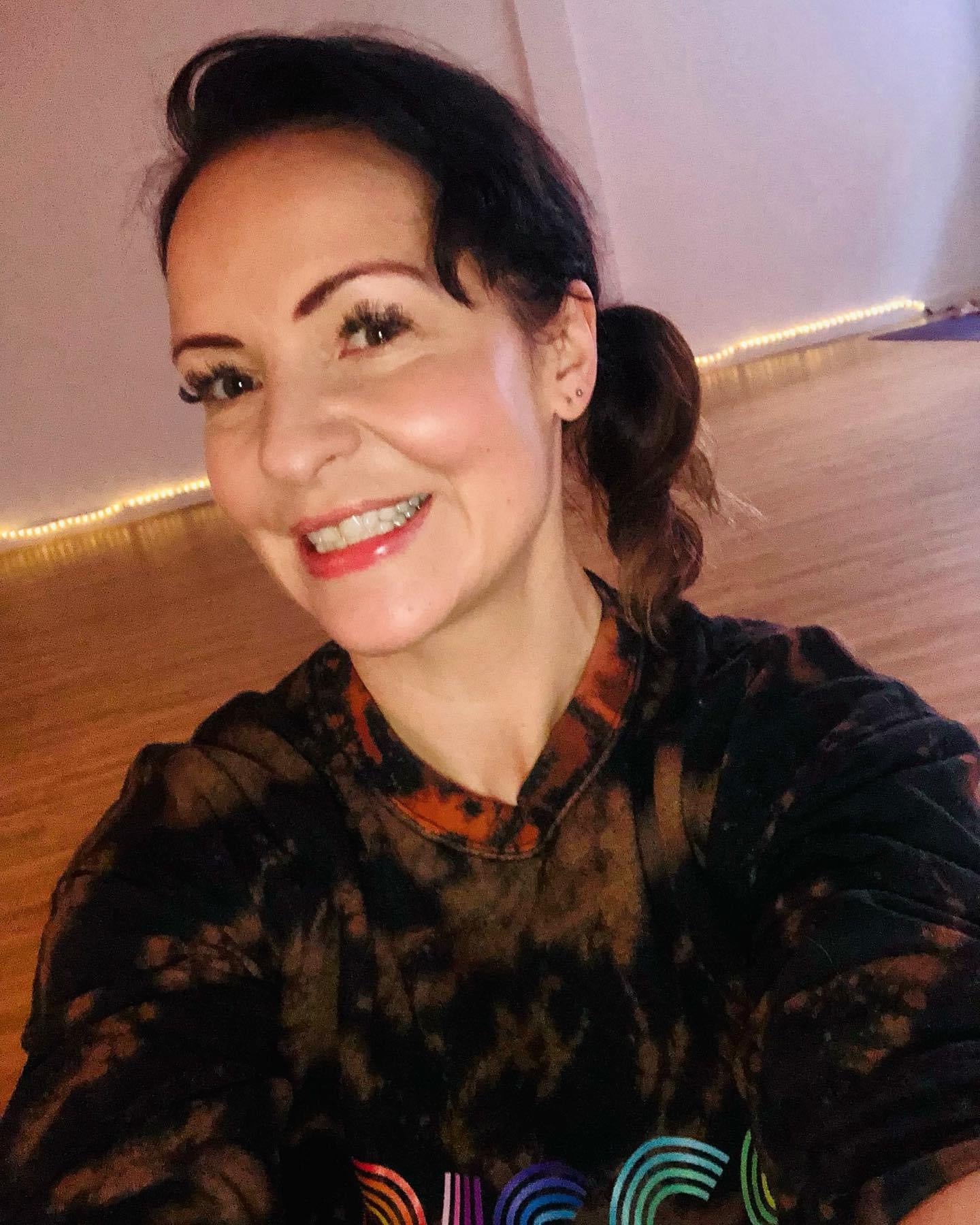 Hot yoga in Cheltenham UK, with Nina from Luna Rock Wellness & Healing